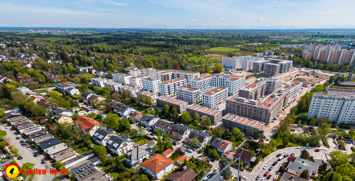 04.05.2023 - Luftbilder vom Alexisqaurtier und Pandion Verde in Neuperlach